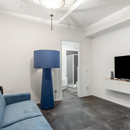 Guesthost - M3 Porta Romana Modern Two-level Milánó